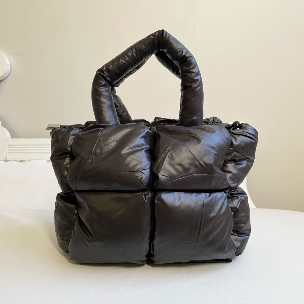 BLACK SQUARE QUILTED PUFFER BAG PURSE MINI TOTE ZIPPER SILVER HARDWARE STRAP